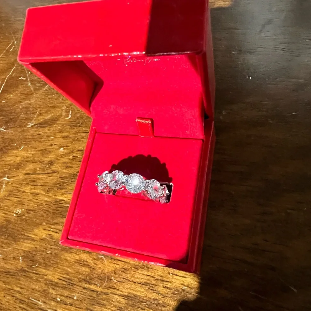 JaclynRoxanne The Rendezvous Ring - Rhodium 💍 - Picture 2 of 4